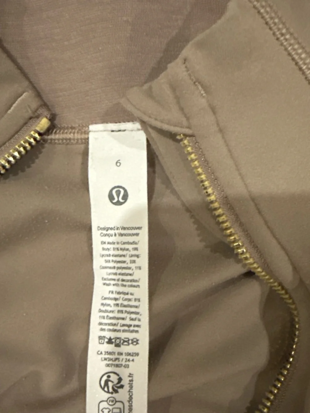 lululemon athletica Brown cropped nulu with Gold Zippers